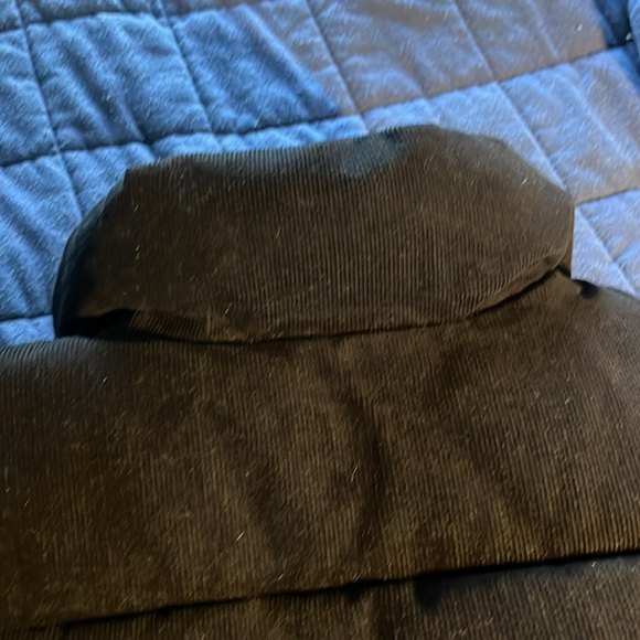 Size medium Levi’s corduroy navy jacket - Picture 6 of 6